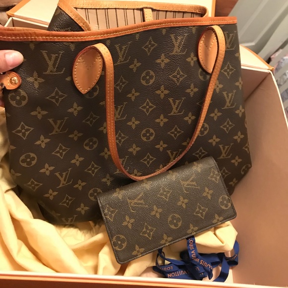 SOLD 🛑 - Picture 4 of 8